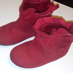 Faded glory boots for a baby girl size 6